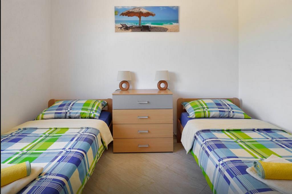 Apartment Una Pula Bagian luar foto