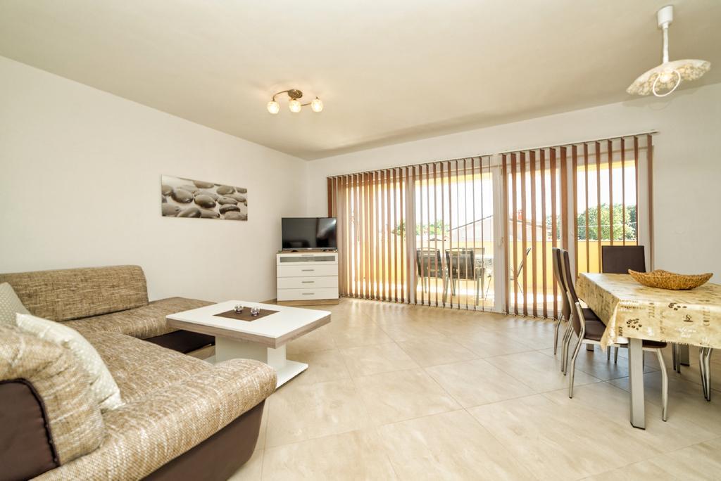 Apartment Una Pula Bagian luar foto