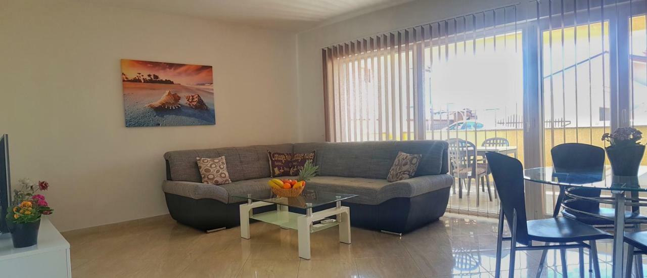 Apartment Una Pula Bagian luar foto